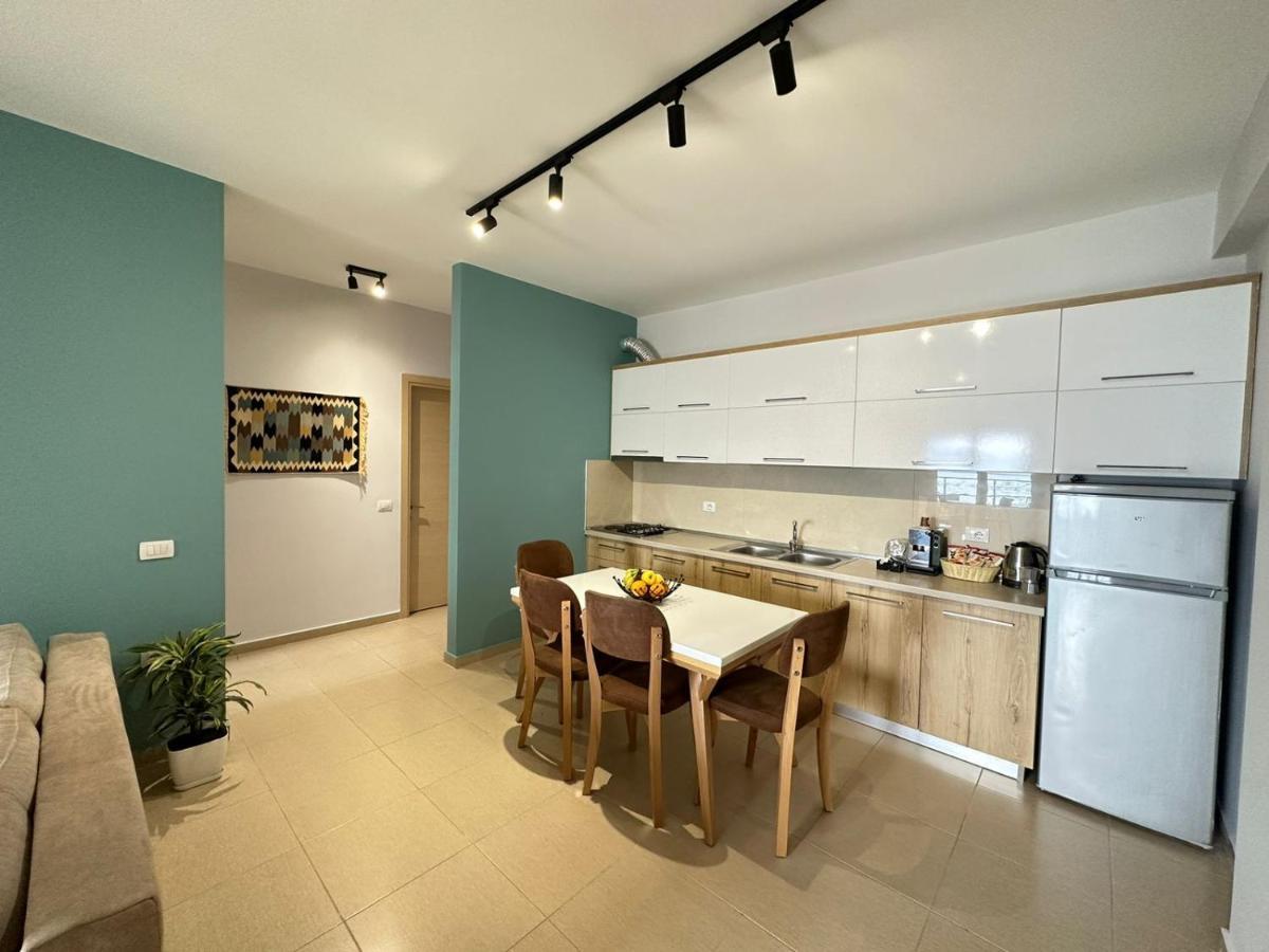 Trea Accomodations - On Private Beach With Sunbed & Umbrella Vlorë Εξωτερικό φωτογραφία