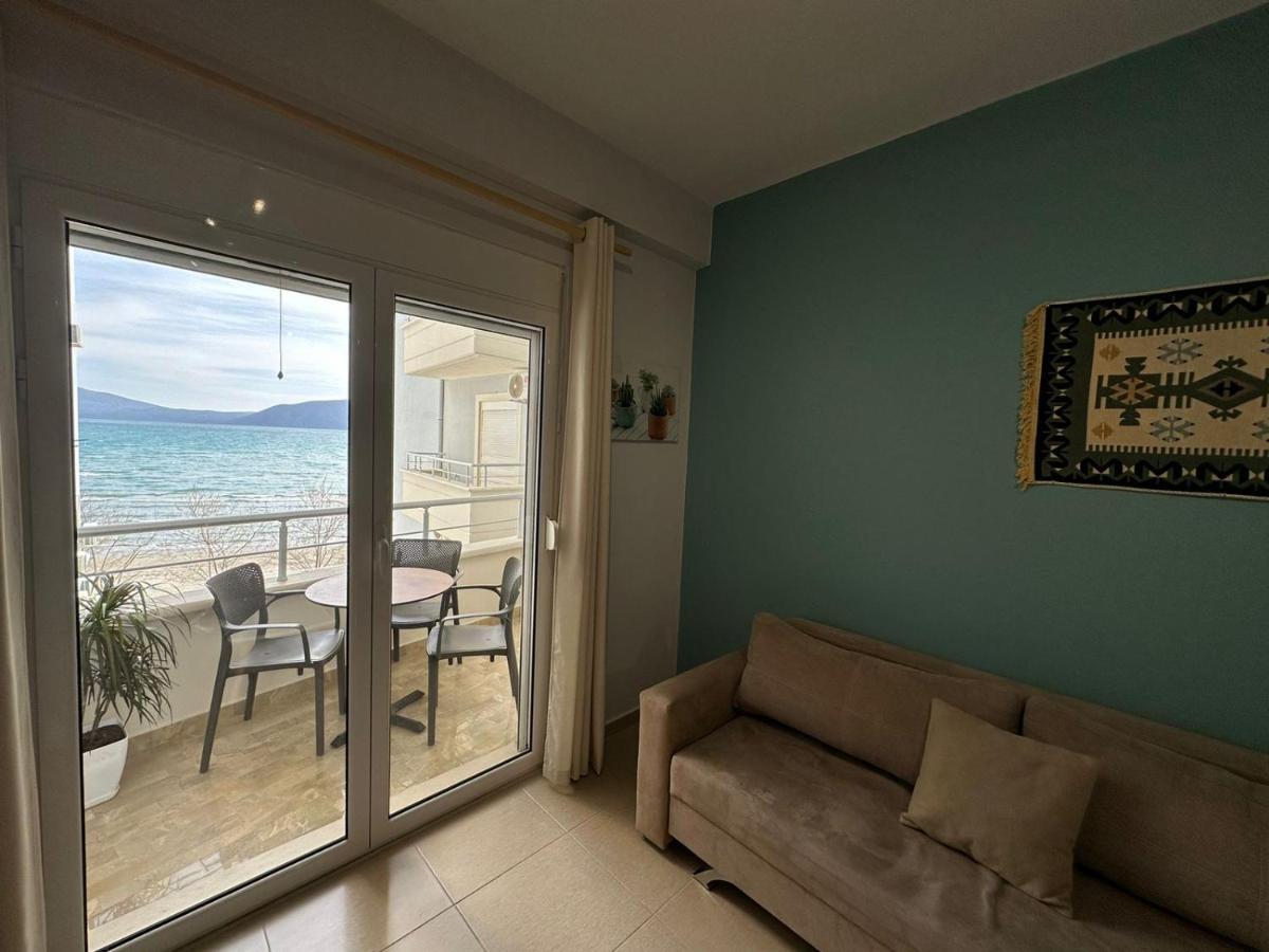 Trea Accomodations - On Private Beach With Sunbed & Umbrella Vlorë Εξωτερικό φωτογραφία