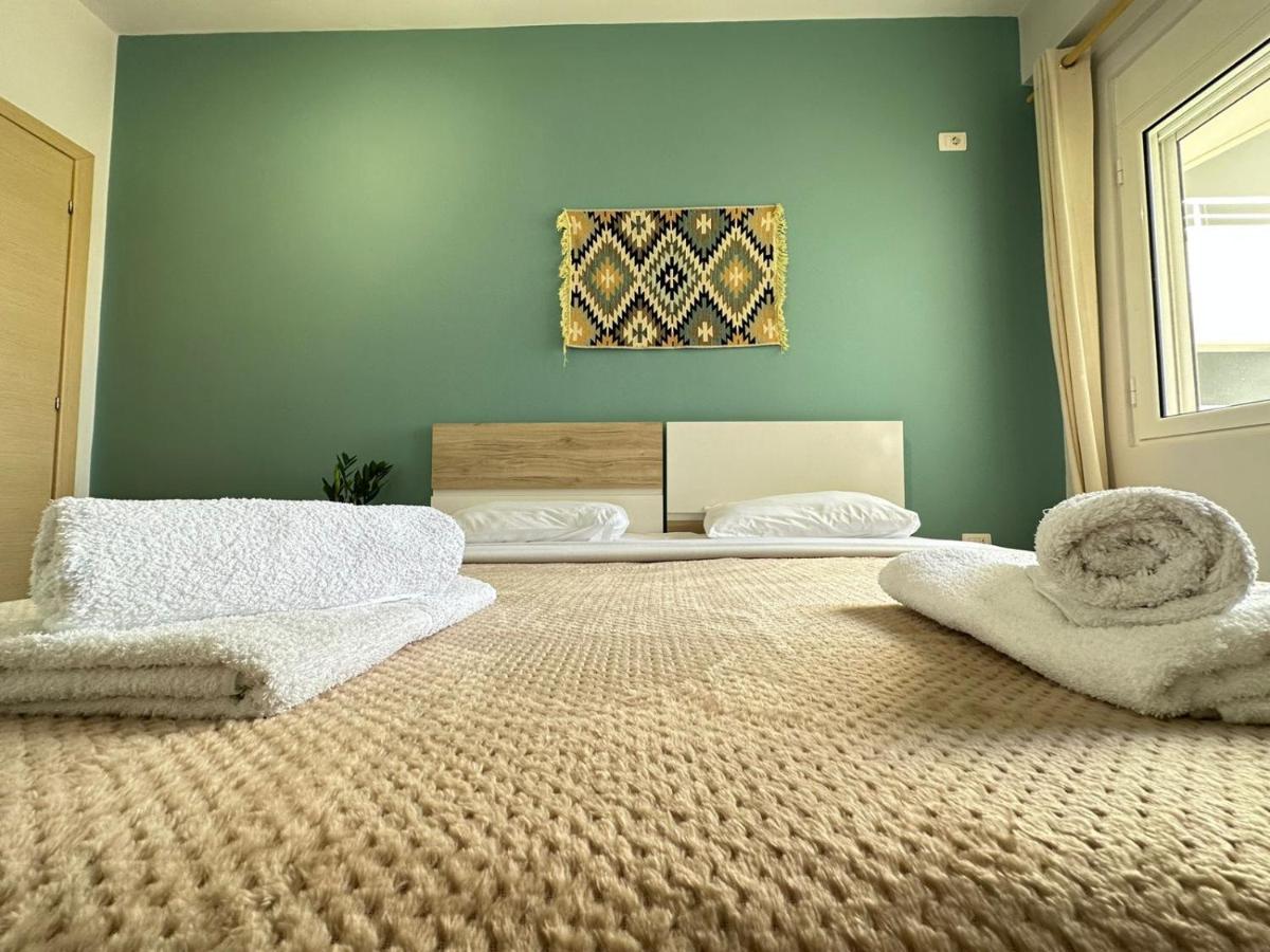 Trea Accomodations - On Private Beach With Sunbed & Umbrella Vlorë Εξωτερικό φωτογραφία