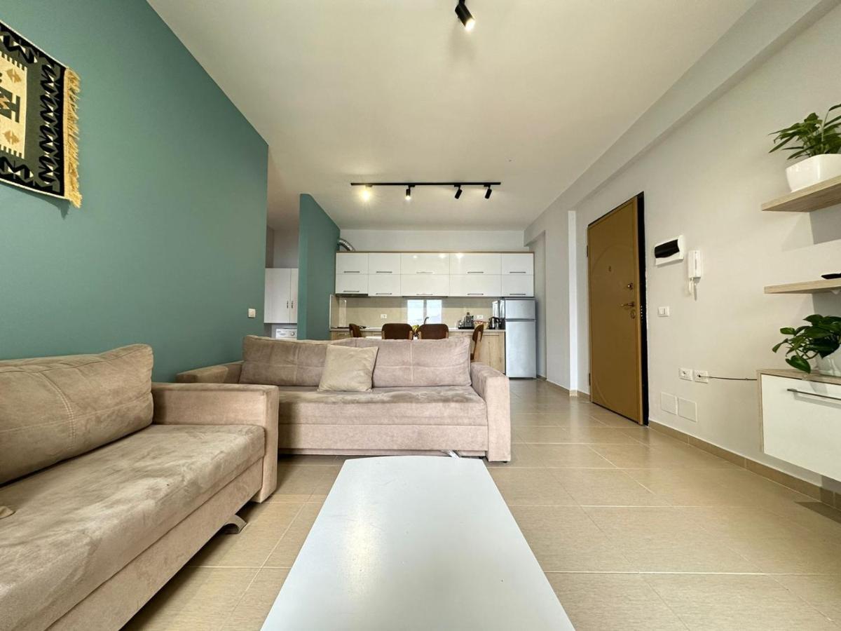 Trea Accomodations - On Private Beach With Sunbed & Umbrella Vlorë Εξωτερικό φωτογραφία