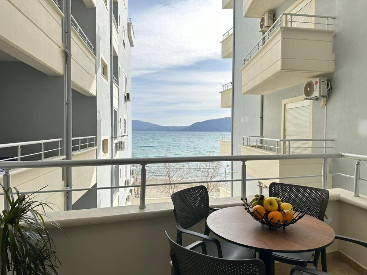 Trea Accomodations - On Private Beach With Sunbed & Umbrella Vlorë Εξωτερικό φωτογραφία